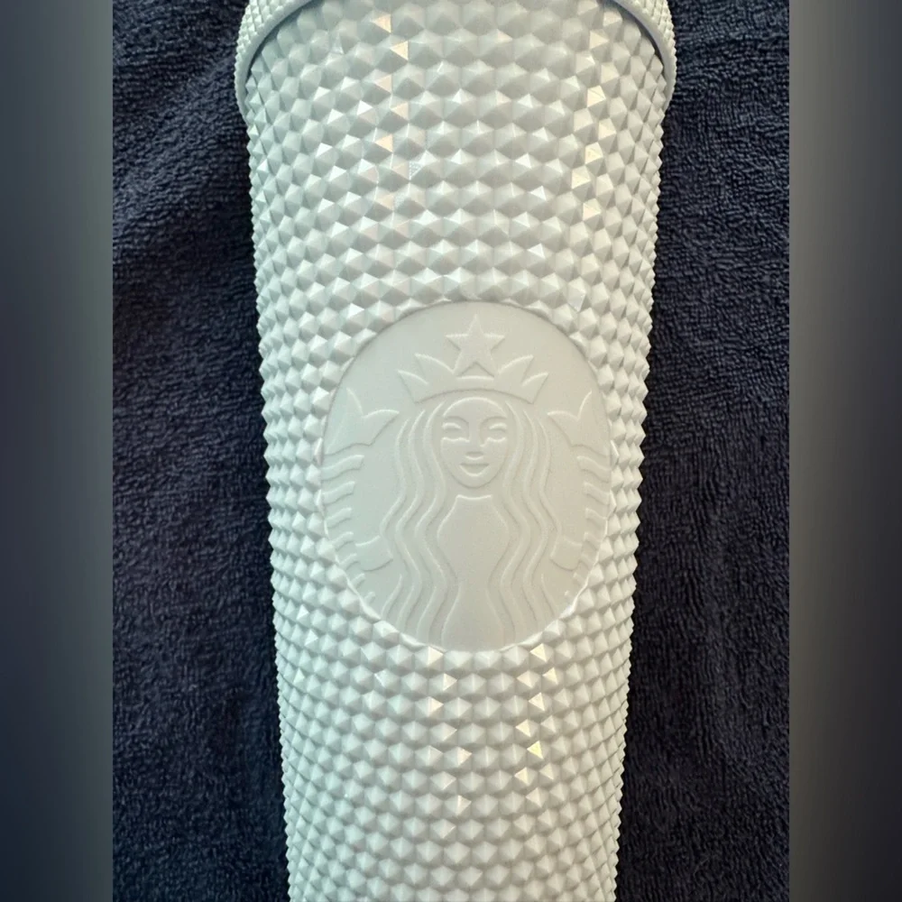 ⭐️Starbucks ⭐️ 24 oz White Tumbler NWT